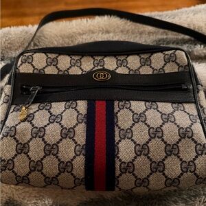 Gucci Beige and navy blue Crossbody Bag with Red / Navy blue stripe . Vintage .